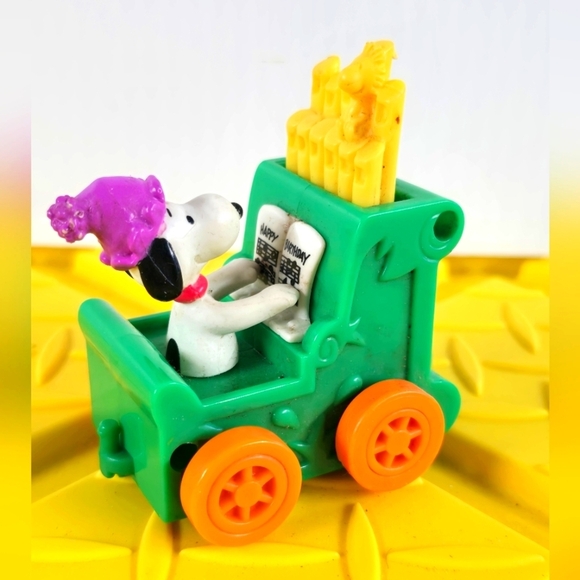 Peanuts Other - Vintage 1972 Snoopy Mcdonalds Toy